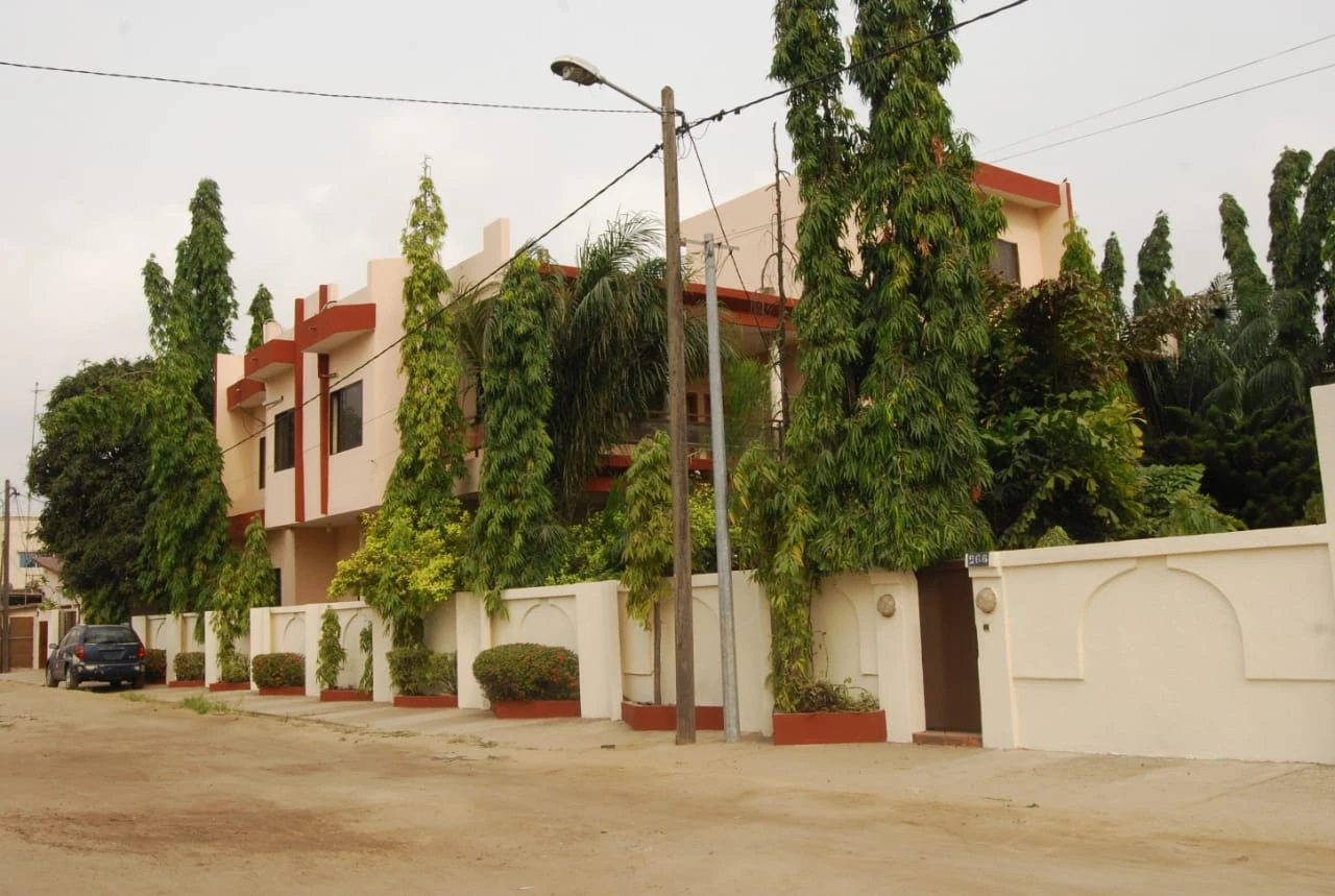 Villa moderne à vendre derrière l'hôpital de Mennontin à Cotonou